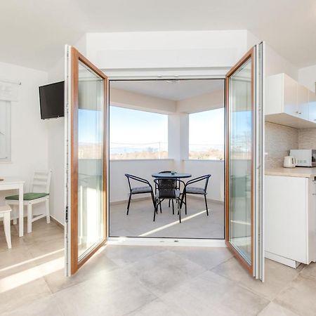 Apartments Brig perfect countryside holiday! Krk Town Eksteriør billede