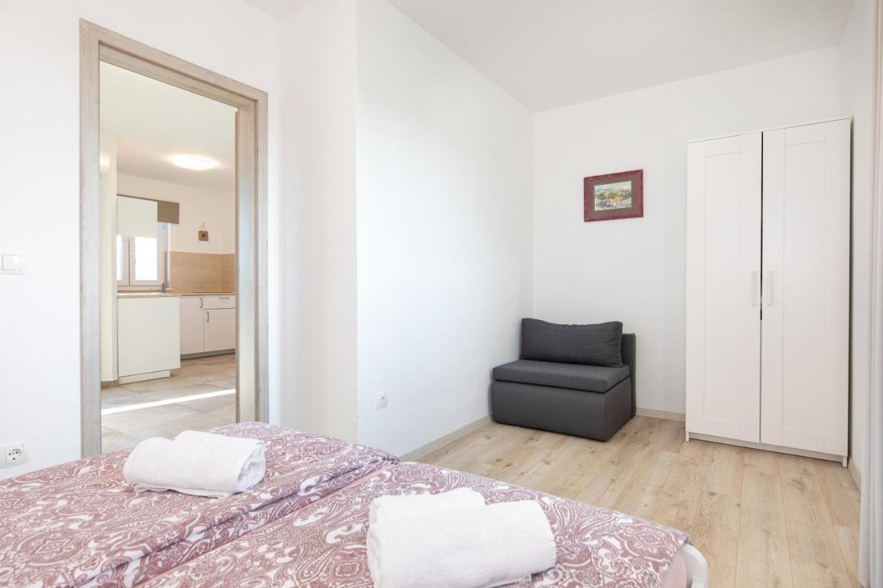 Apartments Brig perfect countryside holiday! Krk Town Eksteriør billede