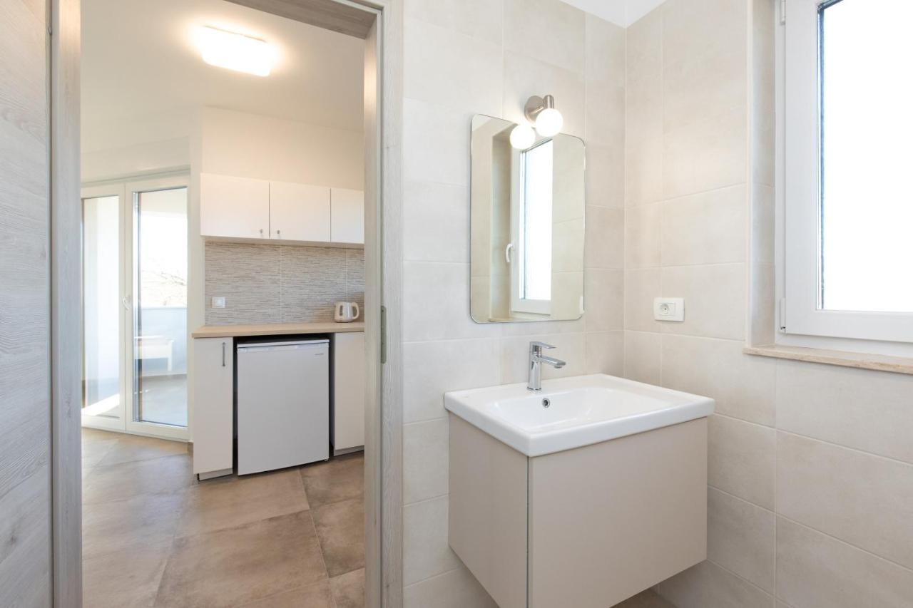 Apartments Brig perfect countryside holiday! Krk Town Eksteriør billede