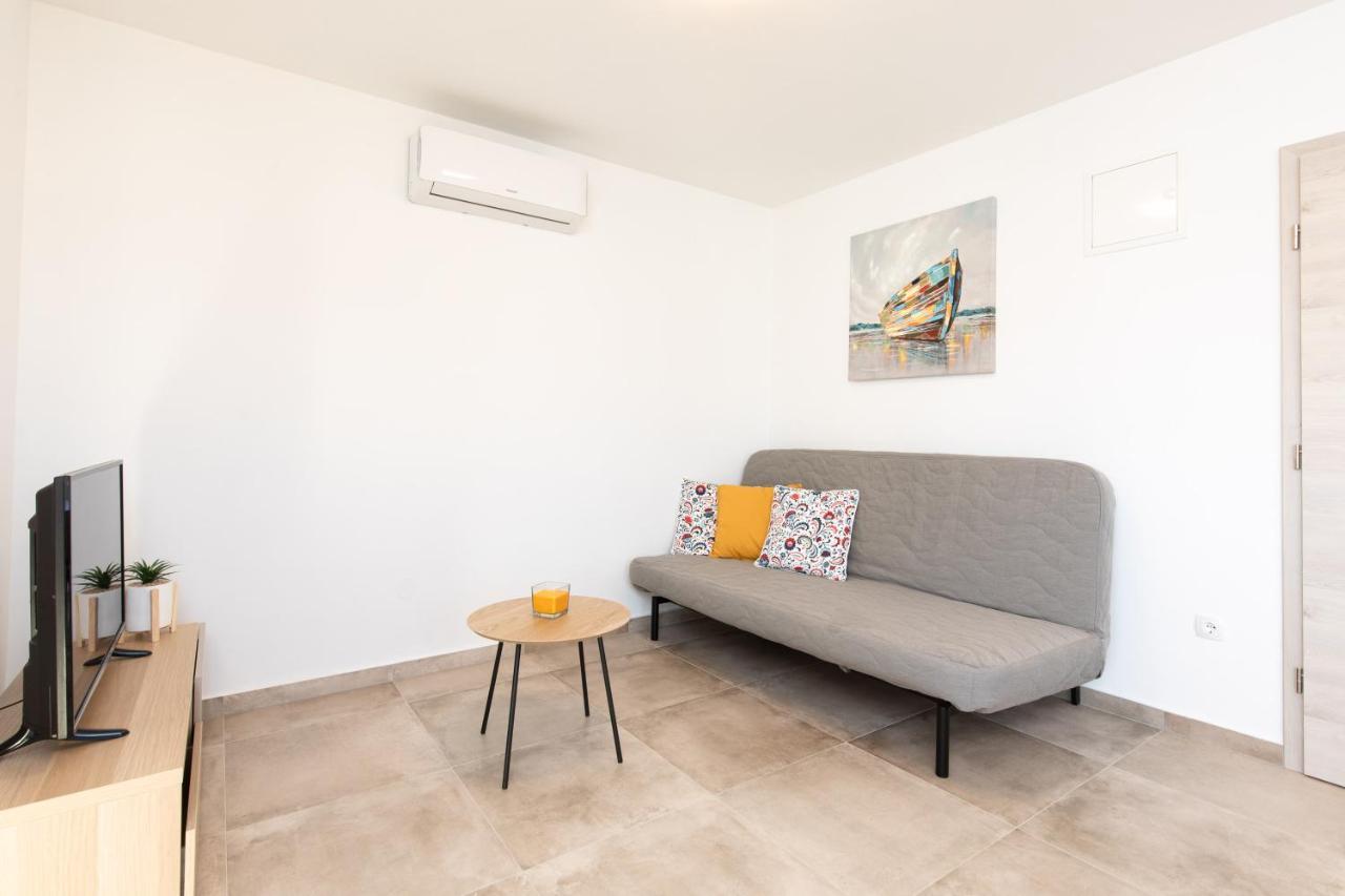 Apartments Brig perfect countryside holiday! Krk Town Eksteriør billede