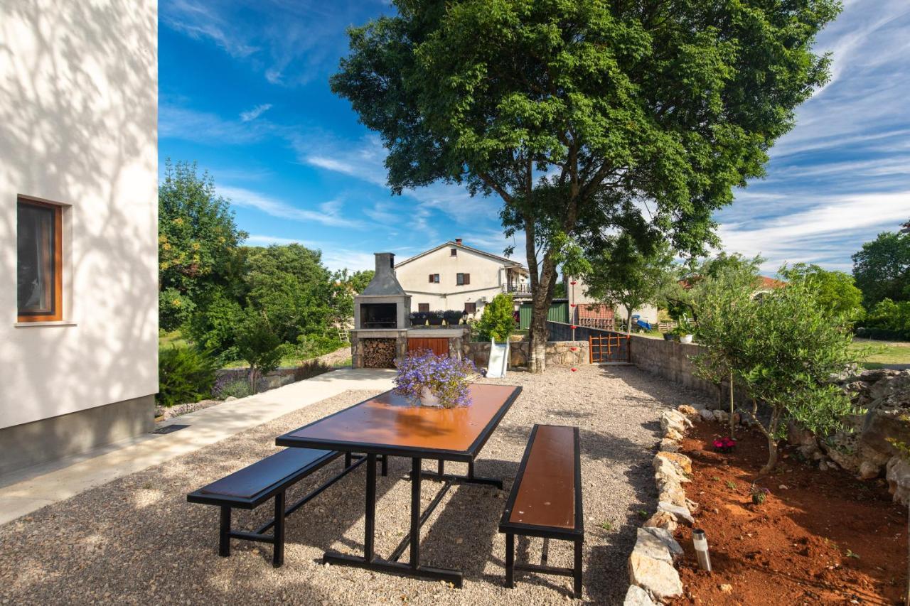 Apartments Brig perfect countryside holiday! Krk Town Eksteriør billede